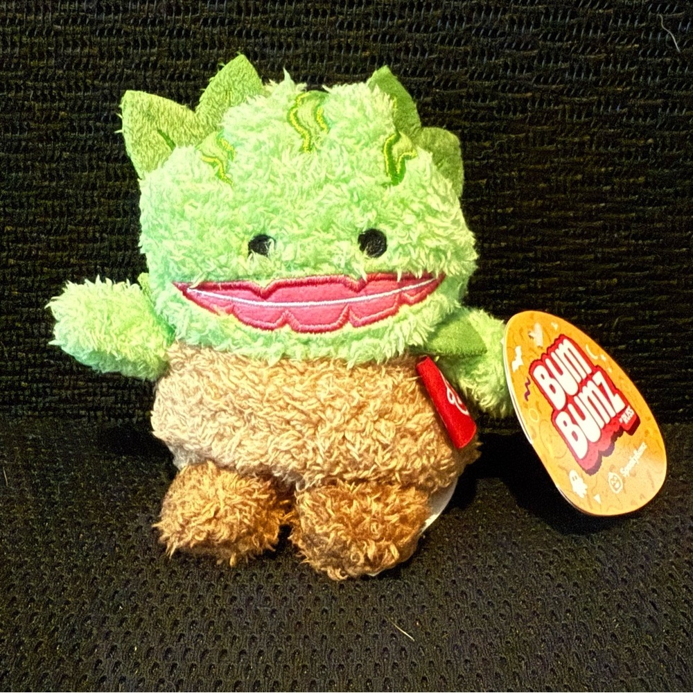Vinnie the Venus Fly Trap 4.5” BUMBUMZ Spooky BumBumz